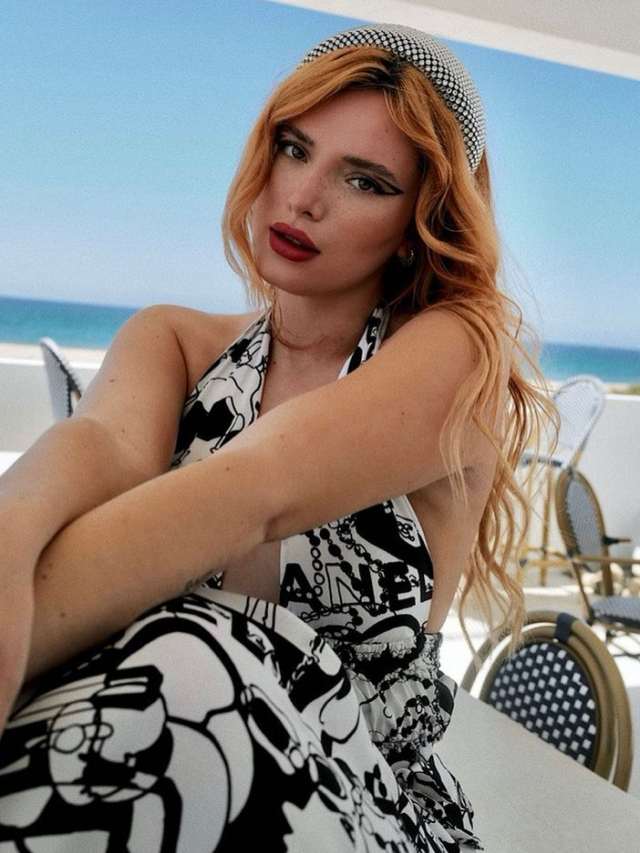 How much money does Bella Thorne earn?