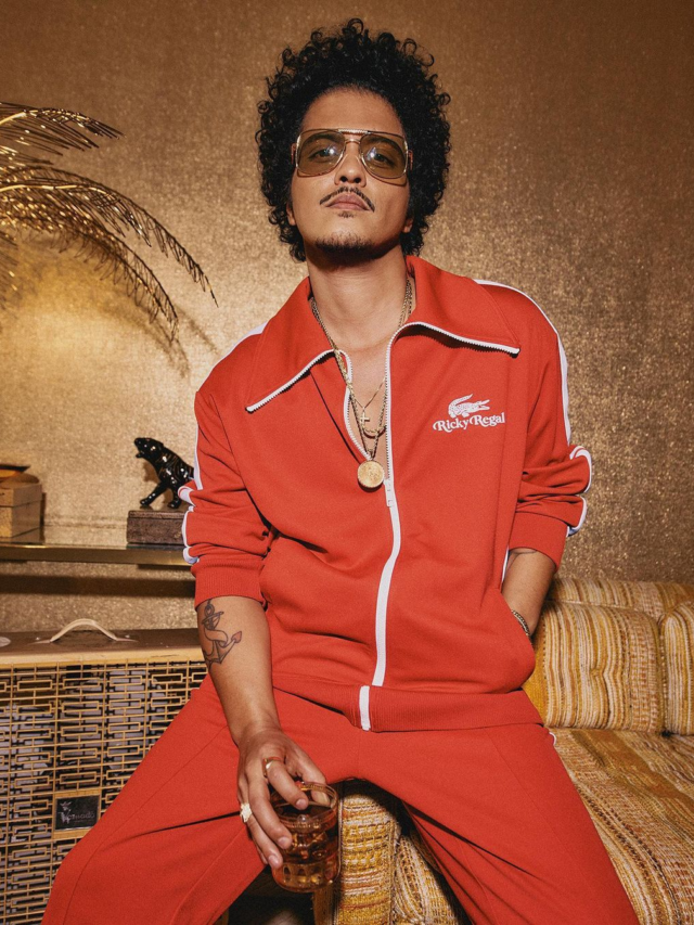 How much money does Bruno Mars Earn?